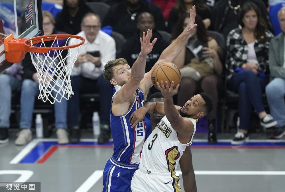 划和更多的 划和更多的